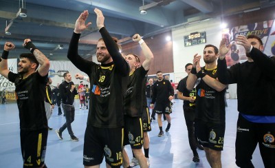 Αίσχος από τους παίκτες της ΑΕΚ...