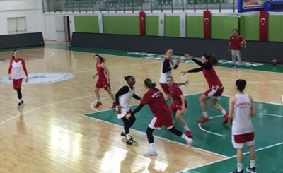Πανέτοιμες οι «ερυθρόλευκες» (photo, video)