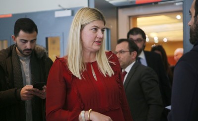 «Ζήτω η προπαγάνδα! Ζήτω η συγκάλυψη της αλήθειας!»