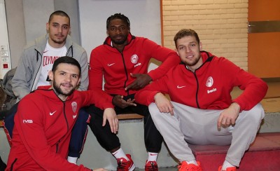 One Team: Η κοπή της πίτας (photos + video)