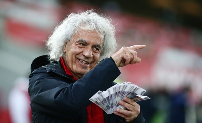 Χρόνια πολλά, Τάκαρε