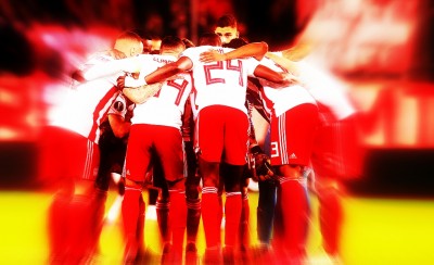 Χωρίς κόσμο, αλλά με πίστη! Ολυμπιακός είσαι