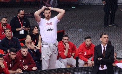 Ούτε με Εφές ο Μιλουτίνοφ