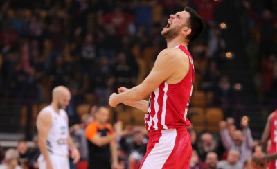 Με ξένους διαιτητές, δίχως... Φάρο, έχει «φάπα»!