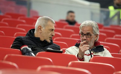 Δίπλα στον Θρύλο ο Γιάννης Μώραλης