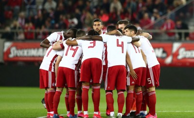 Όλοι μαζί ευχήθηκαν στον Ολυμπιακό (video)