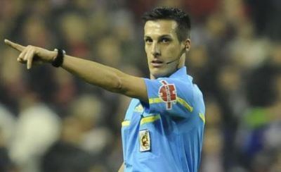 Ισπανοί σε γήπεδο και VAR