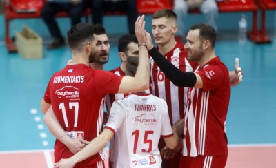 Η «ερυθρόλευκη» αγκαλιά του Ερασιτέχνη (photo)