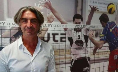 Το βόλεϊ στο σκοτάδι, με Στράτο Φωτιάδη