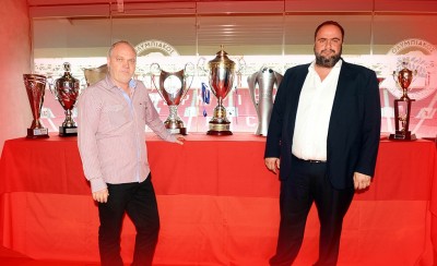 Η «ζημιά» που τους έχετε κάνει, δεν περιγράφεται!