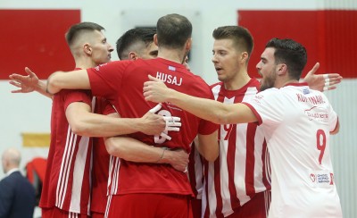 Κατεβείτε να παίξουμε...