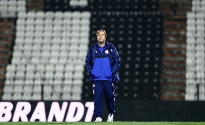 Σκέφτεται την Τούμπα...