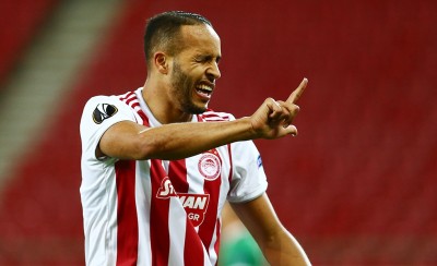 Τους έχει «τρελάνει» ο Ελ Αραμπί με τον Θρύλο!