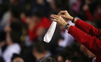 Κάτι για λευκή πετσέτα είχατε πει!