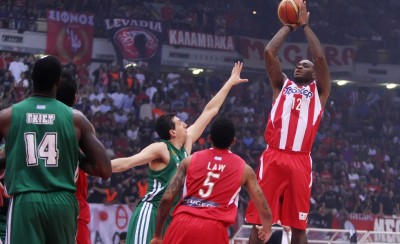 Ο Πάουελ αποθέωσε τον κόσμο του Θρύλου