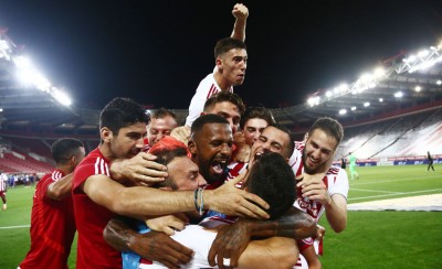 Να βγάλετε ανακοίνωση εναντίον του Γραμμένου και του Περέιρα...