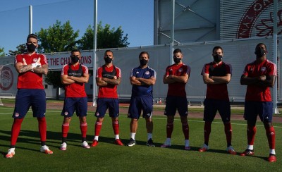 Πανέτοιμοι και... μασκοφόροι (photo)