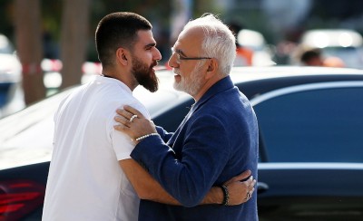 Η Θύρα 4 κατά Ιβάν-Γκιόργκι και δημοσιογράφων της... μπριζόλας