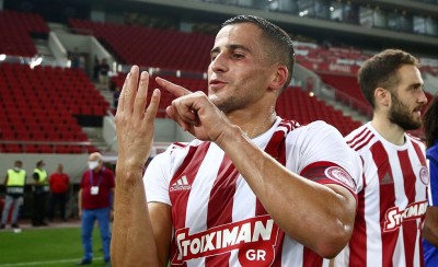 «Υπερήφανος αρχηγός! Αφιερωμένο στον κόσμο»