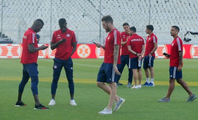 Στο γήπεδο ο Ολυμπιακός (photos)