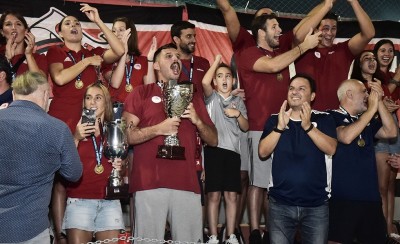 Αποθέωση από 500 άτομα στους πρωταθλητές! (photos+video)