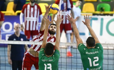 Σε άλλο γήπεδο...