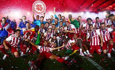 LIVE η φιέστα του Θρύλου!