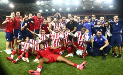 Ο Ερασιτέχνης συνεχάρη τους πρωταθλητές (photo)