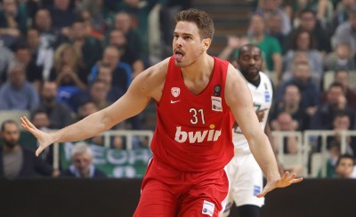 «Μην αγχώνεσαι, θα τα λέμε στο Τσάμπιονς Λιγκ σύντομα»! Γλέντι από Μπόγρη!