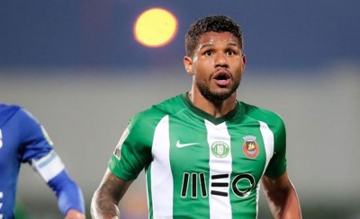 Η Record, με ποσά, για Ρέις