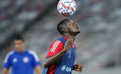 Η προσοχή επάνω του