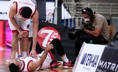 Χτύπησε ο Σλούκας