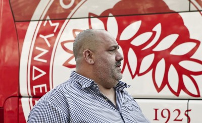 «Μάθε μπαλίτσα, το αόρατο τείχος» (photo)