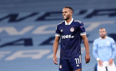 Σε αναμμένα κάρβουνα…