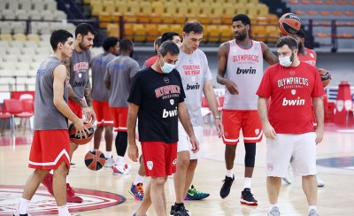 Με 12άδα συν έναν στη Μόσχα ο Θρύλος!