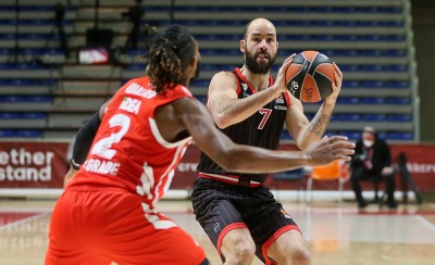 «Να κερδίζει η ομάδα. Έχω φλόγα μέσα μου»