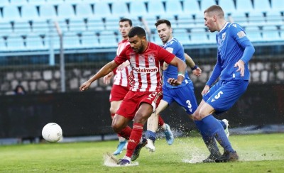 Τρία γκολ σε τέσσερα λεπτά ο Θρύλος