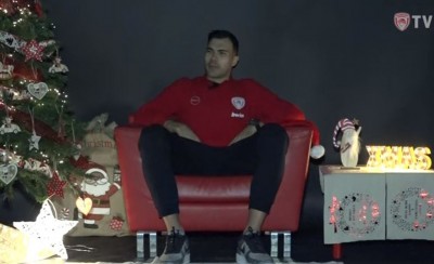 Όλοι είπαν Χριστουγεννιάτικα, ο Σλούκας... Οικονομόπουλο!
