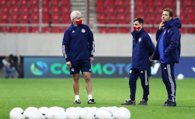 «Θα χρειαστεί να περιμένουμε...»