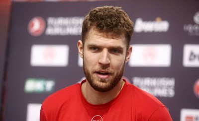 Βεζένκοφ: «Αλλαγή στο τσιπάκι»