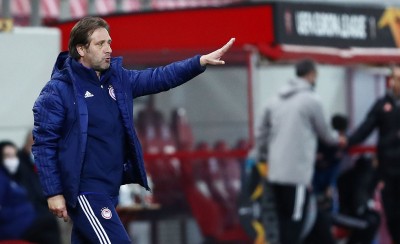 «Ίσως έτσι θέλουν να δείξουν την κυριαρχία τους στο παιχνίδι»