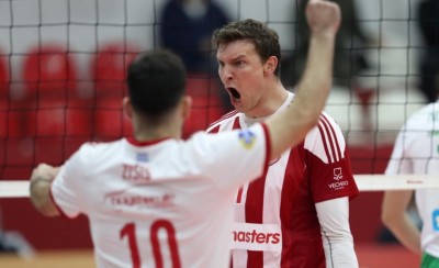 Για τη νίκη κόντρα στον «πελάτη»