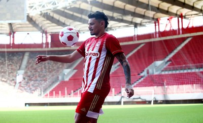 Με μπλούζα... Redking o Τικίνιο! (Photo)