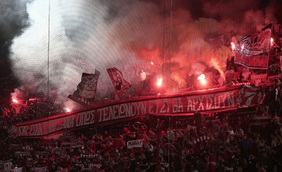 Παίρνω θέση στην κερκίδα γιατί αρρώστησα από τη μέρα που σε είδα