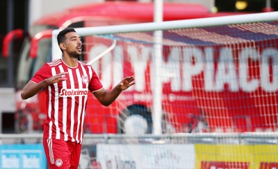 Φιλικό με... Ομάρ στον Πειραιά!