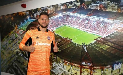 Τα πρώτα «καρέ» του Βατσλίκ, με το έμβλημα του Ολυμπιακού! (photos)