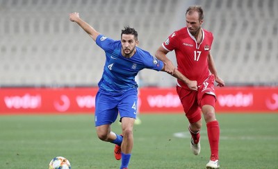 Δεν υπάρχει κάτι με Μανωλά