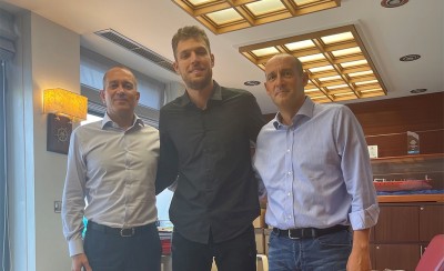 Στον Θρύλο μέχρι το 2024 ο Βεζένκοβ!