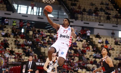 Έτρεχε και πάλι με 100