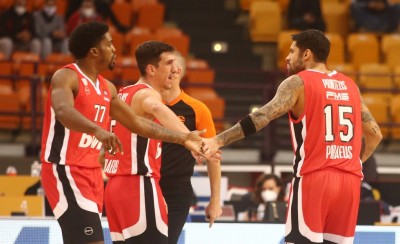 Να διατηρήσει το αήττητο του ΣΕΦ